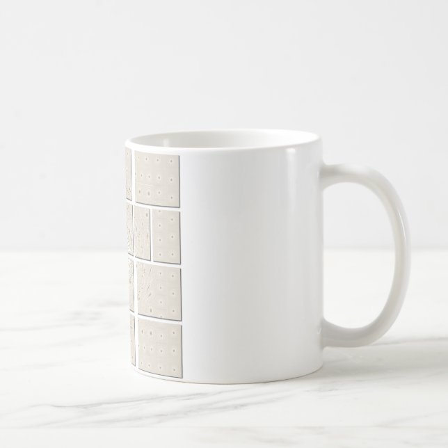 Minimalistisches neutrales geometrisches Beige Ton Kaffeetasse (Rechts)