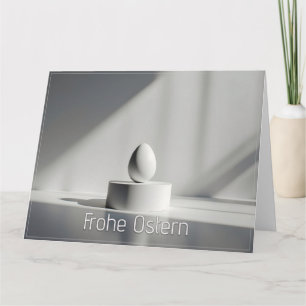 Minimalistisches Osterei auf modernem Podest Dankeskarte