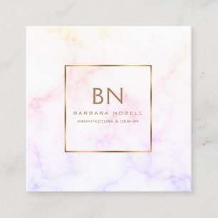 Minimalistisches Pastellmarmorgoldmonogramm Quadratische Visitenkarte