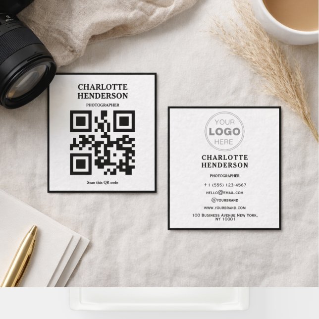 Minimalistisches QR-Code professionelles Design Quadratische Visitenkarte (Minimalist QR Code Professional Design Square Business Card
)