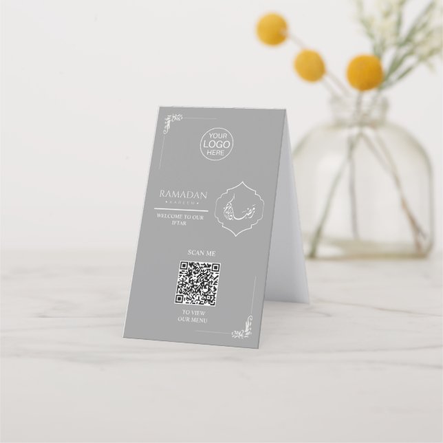 Minimalistisches Ramadan-Iftar-QR-Code-Tischschild Treuekarte (Vorderseite)