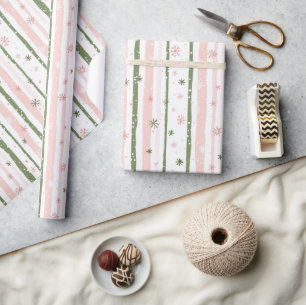 Minimalistisches Rosa- und Grün-Schneeflockenmuste Geschenkpapier