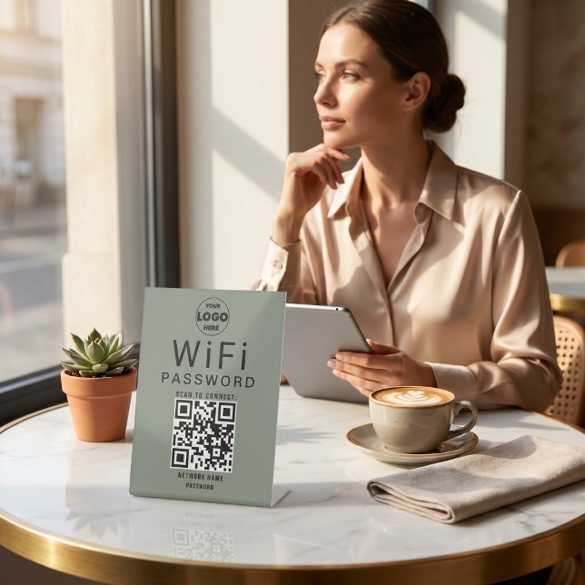 Minimalistisches Salbei Grün Geschäft WiFi QR Code Sockelschild (Minimalist Sage Green Business WiFi QR Code Logo Pedestal Sign)