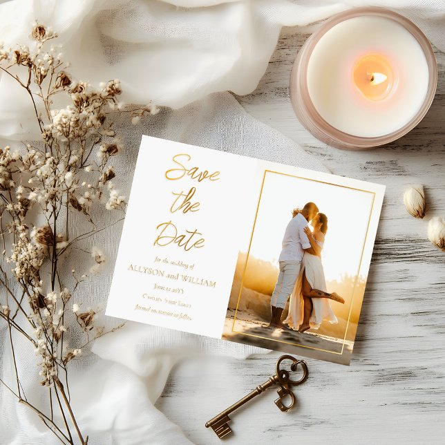 Minimalistisches Save the Date Foto Elegante Hochz Folieneinladung (Simply Elegant Minimalist Photo | Script Text Save the Date Foil Invitation)