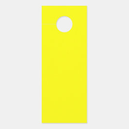 Minimalistisches Schild mit gelber Hecktür