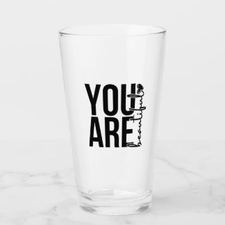Minimalistisches „Schönes“ Typografie-Design – Sch Glas
