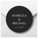 Minimalistisches Schwarz | Gefallen Runder Aufkleber<br><div class="desc">Aufkleber für die Gastgeschenk Hochzeit individuell einstellbar.</div>