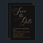 Minimalistisches Schwarz/Gold-Script | Feierliche  Save The Date<br><div class="desc">Set einen stilvollen Ton mit dieser formalen und minimalistischen Save the Date Karte. Das elegante, goldfarbene Drehbuch auf schwarzem Hintergrund überzeugt durch seine Eleganz und eignet sich hervorragend für Hochzeitsfeiern mit schwarzer Krawatte, Abend oder Luxus. Der bedruckte Goldeffekt sorgt für einen glamourösen Kontrast und bleibe praktisch und erschwinglich - es...</div>