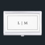 Minimalistisches Schwarz-Weiß-Monogramm-Logo Visitenkarten Dose<br><div class="desc">Einfache Visitenkartenbox mit modernem und minimalistischem Design mit Ihrem zwei Monogramm Logo, umgeben von einem Rand vorne. Das Design ist schwarz über einem weißen Hintergrund und kann in beliebige Farben geändert werden. Dieser Visitenkartenfall eignet sich hervorragend für Anwälte, Anwälte oder Buchhalter, aber der klassische Stil funktioniert für jede Art von...</div>