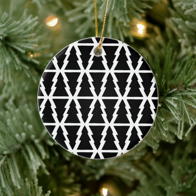 Minimalistisches Schwarz & Weiß Weihnachtsbaummust Keramik Ornament (Baum)