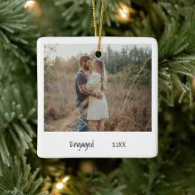 Minimalistisches Schwarz-weißes Verlobtes Foto Ver