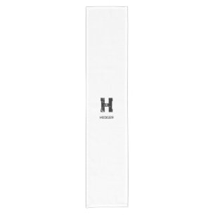 MINIMALISTISCHES SCHWARZES EIN-BUCHSTABEN-MONOGRAM KURZER TISCHLÄUFER