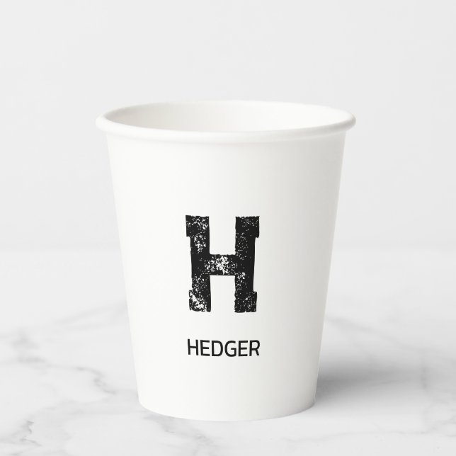 MINIMALISTISCHES SCHWARZES EIN-BUCHSTABEN-MONOGRAM PAPPBECHER (Vorderseite)