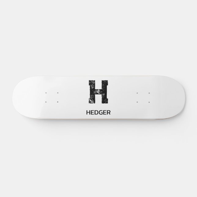 MINIMALISTISCHES SCHWARZES EIN-BUCHSTABEN-MONOGRAM SKATEBOARD (Horizontal)