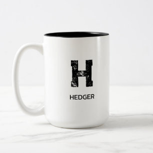 MINIMALISTISCHES SCHWARZES EIN-BUCHSTABEN-MONOGRAM ZWEIFARBIGE TASSE