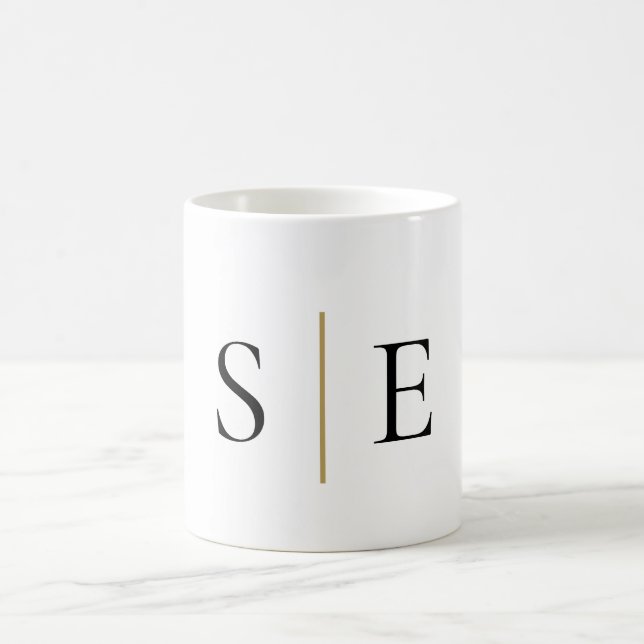 Minimalistisches Schwarzes Monogramm Kaffeetasse (Mittel)