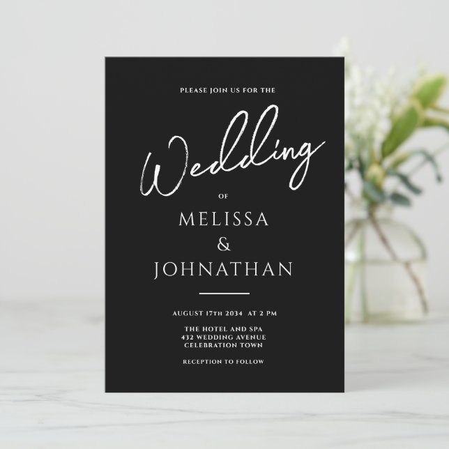 Minimalistisches Script Black Clean Elegante Hochz Einladung (Stehend Vorderseite)