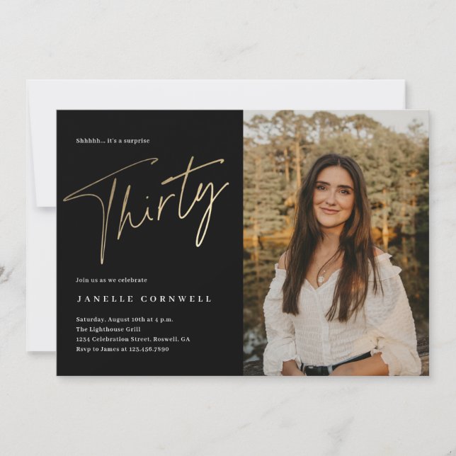 Minimalistisches Script Black und Gold 30. Geburts Einladung (Vorderseite)