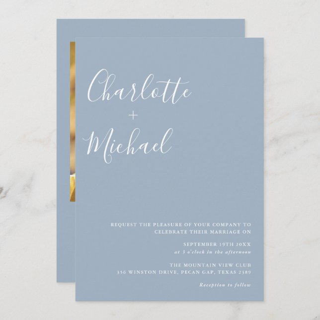 Minimalistisches Script Dusty Blue Foto Wedding Einladung (Vorne/Hinten)