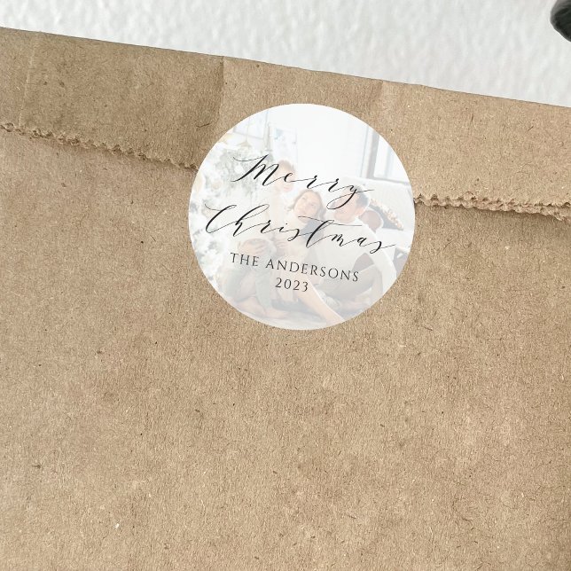 Minimalistisches Script Frohe Weihnachts-Foto-Over Runder Aufkleber (Von Creator hochgeladen)