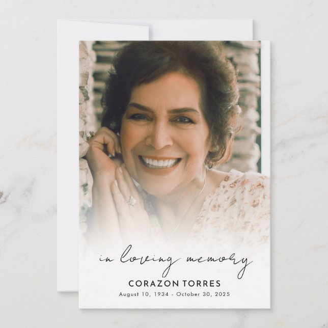 Minimalistisches Script in Love Memory Foto Beerdi Einladung (Vorderseite)