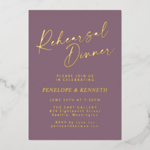 Minimalistisches Script Lila Gold Probe Dinner Folieneinladung