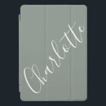 Minimalistisches Skript Personalisiert Name Sage G iPad Pro Cover<br><div class="desc">Minimalistischer Script Typografy Name in French Sage Gray iPad Case</div>