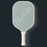 Minimalistisches Skript Personalisierter Name Dust Pickleball Schläger<br><div class="desc">Minimalistischer Skripttypografiename in der Blaue Pickleball-Paddel</div>