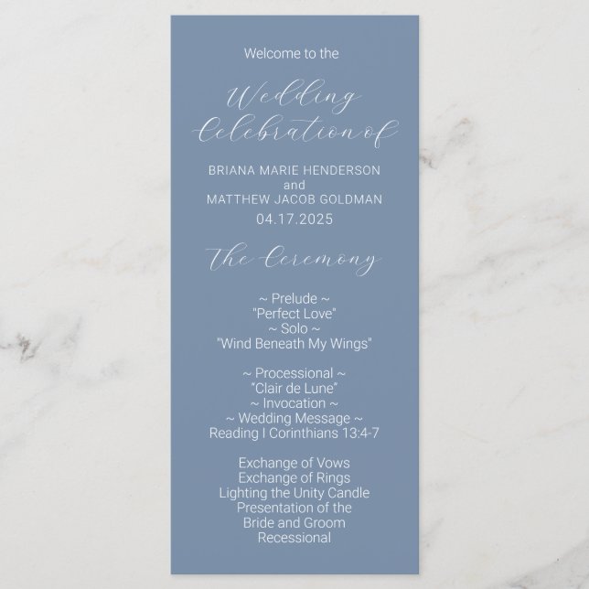 Minimalistisches Skript Staubblau Hochzeitsprogram Programm (Vorderseite)