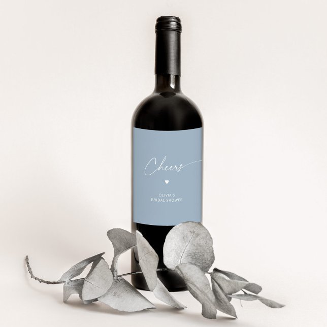 Minimalistisches staubblaues Brautparty Cheers Weinetikett (Von Creator hochgeladen)