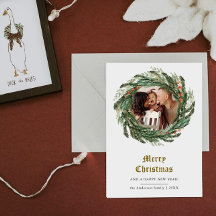 Minimalistisches Winter-Kiefernwald-Foto