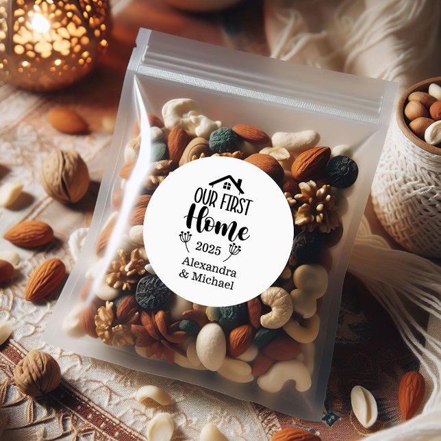 Minimialist Christmas Our First Home Runder Aufkleber (Von Creator hochgeladen)