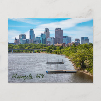 Minneapolis, MN Skyline Postkarte