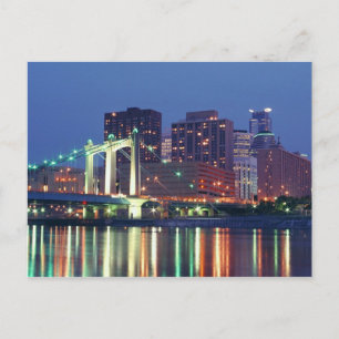 Minneapolis Skyline in der Nacht Postkarte