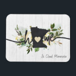 Minnesota Staat Personalisiert Ihre Zuhause City R Magnet<br><div class="desc">Minnesota Staat Personalisiert Ihre Zuhause City Rustikal Chic Blumendesign. Mit hübschen Blume in Aquarellgelb und cremefarben, Pinselstrichen, niedlicher Herzform, schicke, weiße Holzstruktur und trendigem, gebürstetem Skript-Schriftart. Das ist ein tolles Geschenk für jeden Minnesota Zuhause Staat, Familienmitglieder, für sie, Ehefrau, Freunde, Mütter und mehr. Personalisieren Sie es mit Ihrer benutzerdefinierten Stadt,...</div>