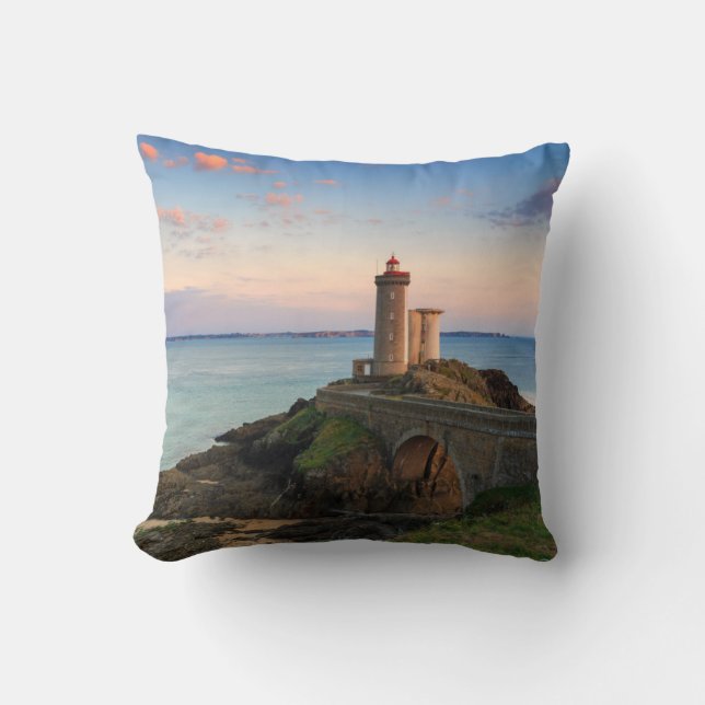 Minou Lighthouse in Frankreich Kissen (Vorderseite)
