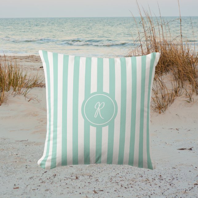 Mint French Beach Stripe Personalisiert Monogram Kissen (Von Creator hochgeladen)