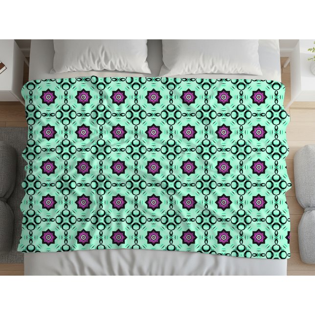 Mint green and purple geometric mandala pattern  fleecedecke (Von Creator hochgeladen)