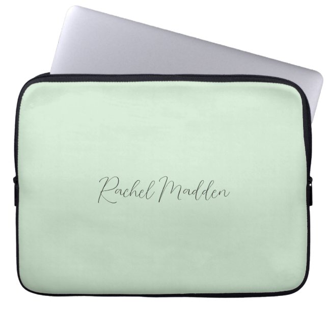Mint Green Feminine Minimalistisch Script Individu Laptopschutzhülle (Vorderseite)