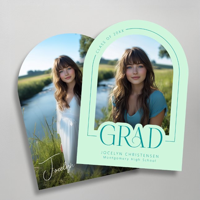 Mint Green Modern Foto Abschluss Ankündigung (Front + Back of a 5" x 7" Announcement with Arch Corner Style)