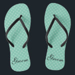 Mint Polka Punkte Muster Hochzeitsgroom Flip Flops<br><div class="desc">Mint grüne Polka dots Muster Name monogramm Hochzeitsflip Flops. Benutzerdefinierte Farbe für ihn und sie / Männer und Frauen. Benutzerdefinierte Hintergrundfarbe und personalisierte Namensinitialen. Moderne trendige Polkadotted Design Sandalen. Niedliches Gastgeschenk zum Thema Hochzeit, Hochzeit, Brautparty, Verlobung, Geburtstag, Grillen, Bachelorette, Girls Wochenendausflug etc. Stripes-Flipflops mit stilvollen mit Monogramm Briefen. Machen Sie...</div>