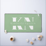 Minze Green Kalligrafy Script Name Schreibtischunterlage<br><div class="desc">Kalligraphie-Skriptname, den Sie anpassen können, wenn Sie ein so elegantes Geschenk gewollt haben</div>