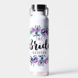 Minze & Lila Blumenkranz Hochzeitsbrille Trinkflasche<br><div class="desc">Mint & Lila Blumenkranz Wasserfarbe Hochzeit Personalisierte Bride Mason Jar Tasse mit hübscher Rose und Blume und lustigen modernen Brush Schriftart. Karo meinen Shop,  um die gesamte Hochzeitssuite für dieses Design zu sehen!</div>