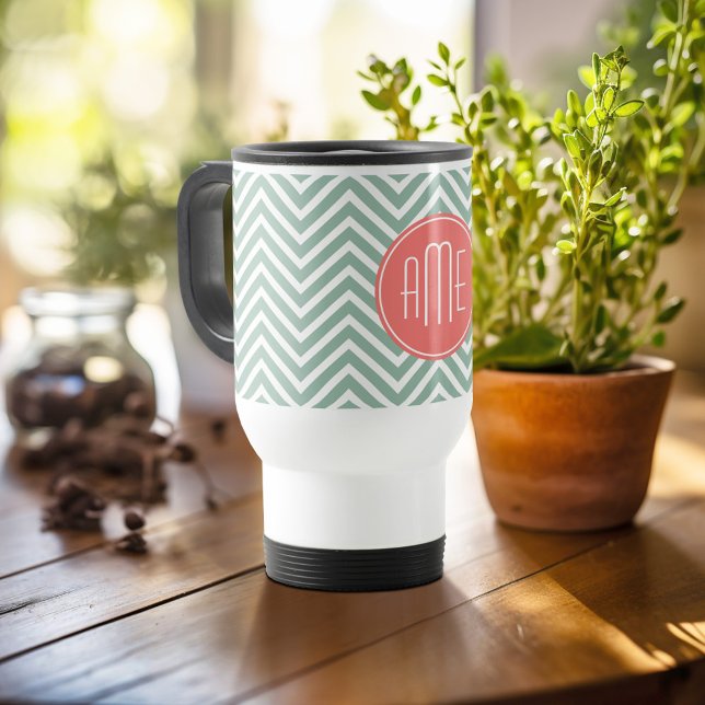 Minze und Coral Chevrons Custom Monogram Reisebecher (Personalized travel mug - add photos and text or customize completely)