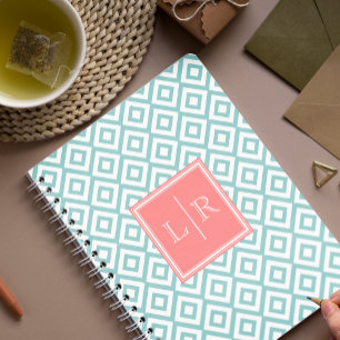 Minze und Korallendiamanten Muster Mit Monogramm Notizblock