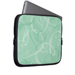 Minzgrünes Herzmuster Laptopschutzhülle