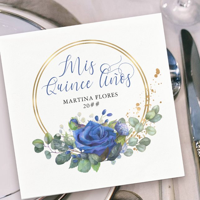 Mis Quince Anos Blue Rose und Eukalyptus Party Serviette (Elegant Mis Quince Anos napkins with elegant blue rose floral arrangement in gold frame.)