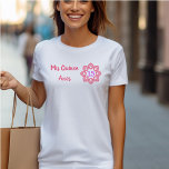 Mis Quince Anos Pink Papel Picado Quinceanera T-Shirt<br><div class="desc">Süßes Quince Shirt für Ihre spezielle Quinceanera. Das Design ist mit einer rosafarbenen Spitzen-Blume oder einem floralen Pikado aus Papeln, in der Mitte die Nummer 15. Die Formulierung lautet einfach "Mis Quince Anos" in hübsch rosa Kalligraphie. Bitte stöbern Sie in unserem Shop für Einladungen zum 15. Geburtstag und Party für...</div>
