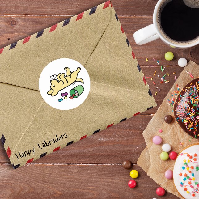 Mischeuvous gelbes Labrador Runder Aufkleber (Funny Side Eye Yellow Labrador Cartoon Sticker for Labrador Owners.  Created by Naomi Ochiai.)