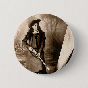 Miss Annie Oakley mit Gun, Vintages Foto Portrait Button